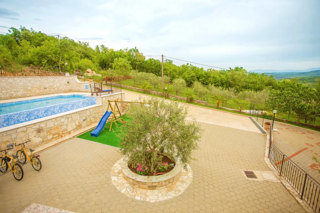 Villa Lara Karojba Номер фото
